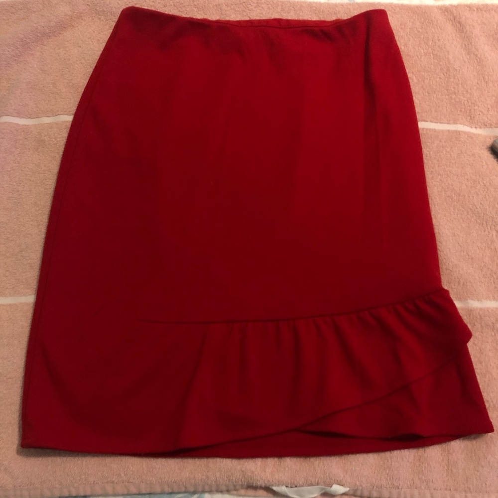The Limited Skirt Size: 4. Red